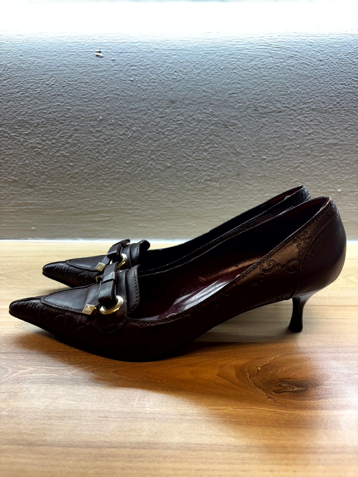 Gucci Guccissima Leather Pointed Toe Pumps
