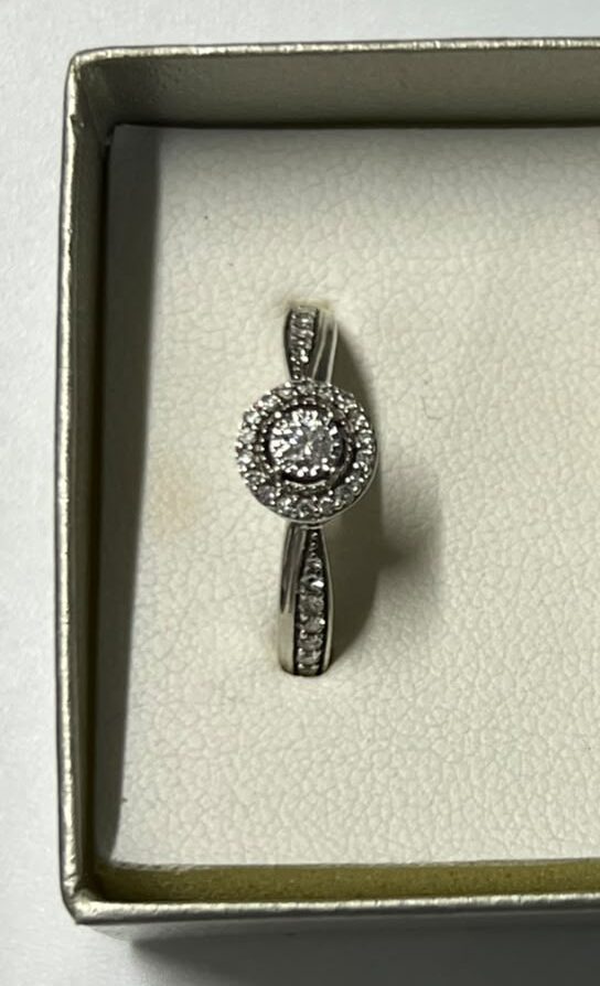 18ct White Gold Ring with White Diamond 1.29ct