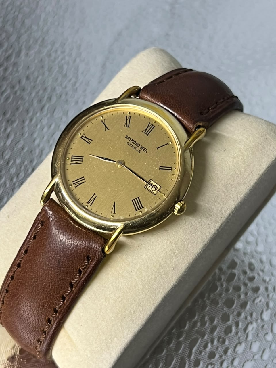 Raymond Weil Genève ultra-thin dress watch